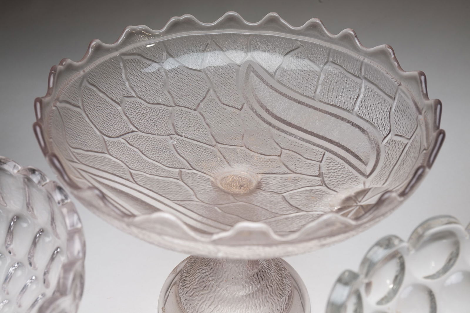 NINE AMERICAN PATTERN GLASS COMPOTES. - 4