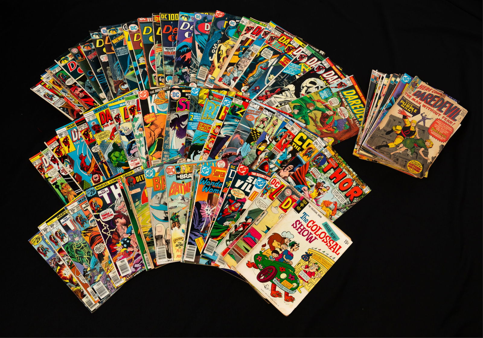 LARGE GROUP OF BRONZE AGE COMIC BOOKS. (1 of 5)
