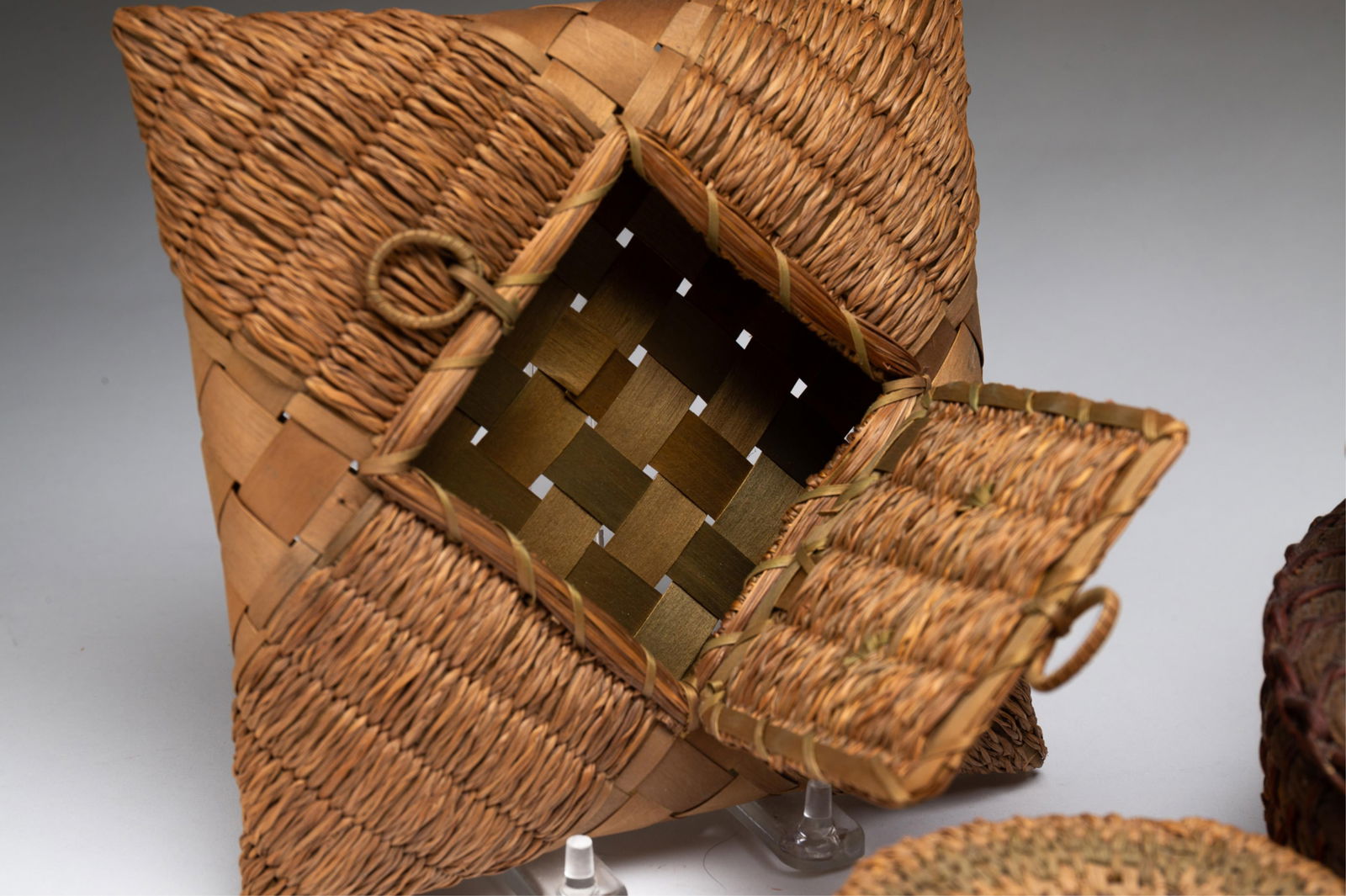 EIGHT NATIVE AMERICAN SEWING BASKETS. - 5