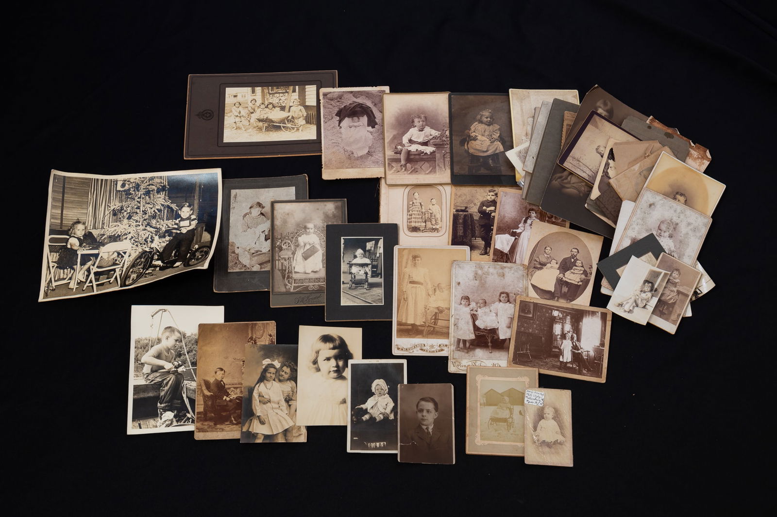 GROUP OF PHOTOGRAPHY FEATURING CHILDREN. (1 of 5)