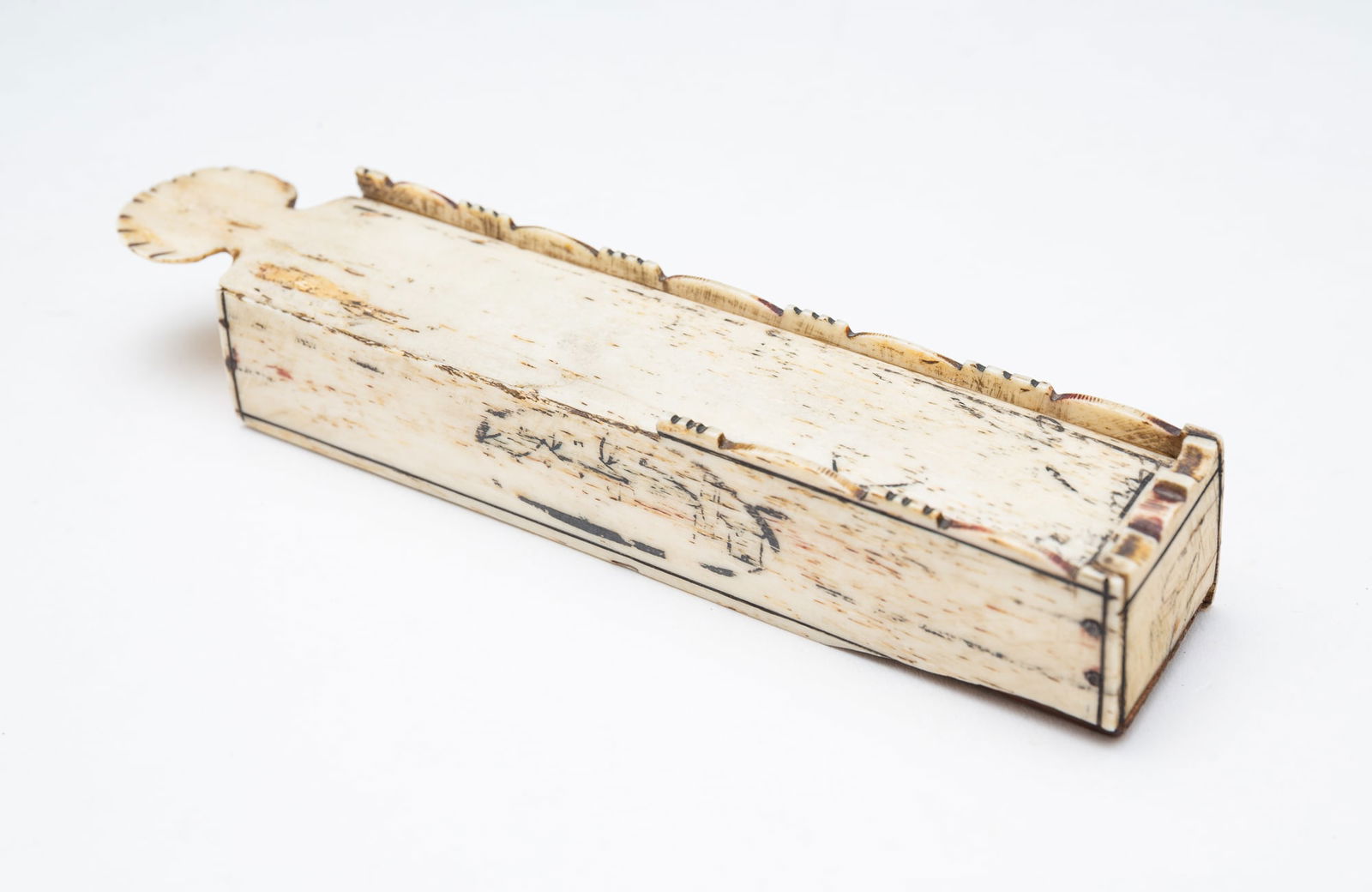 SLIDE LID BOX FILLED WITH MINIATURE DOMINOES. (1 of 3)