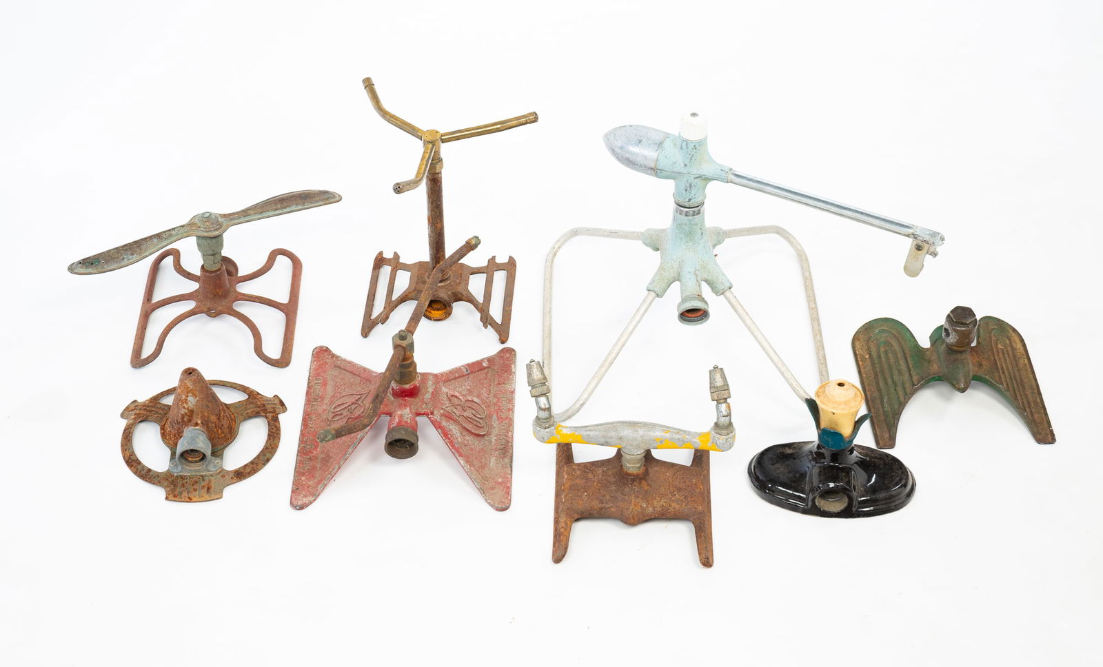 EIGHT AMERICAN METAL LAWN SPRINKLERS, INCL. ALLEN (CHICAGO, ILL.) AND BUCKNER MFG. CO. (FRESNO, CA.) (1 of 6)