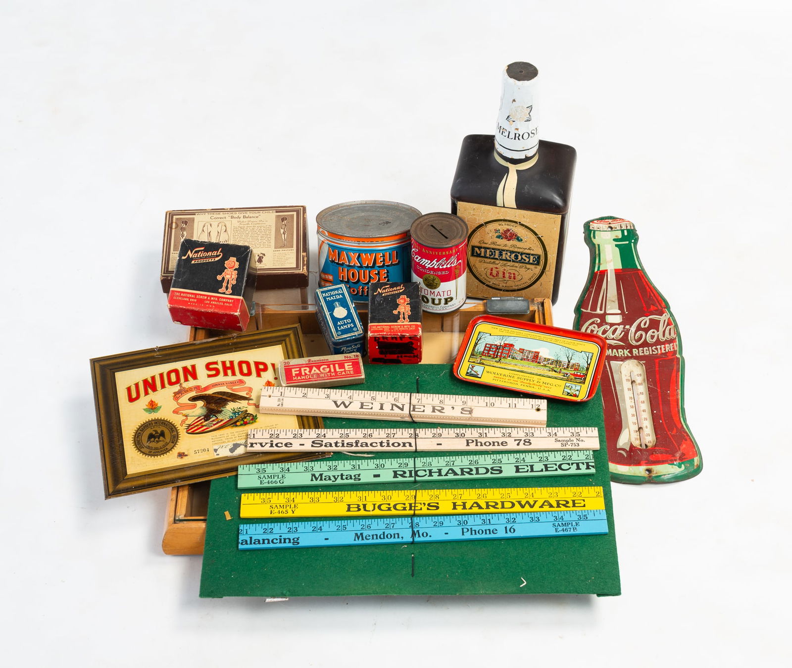 COLLECTION OF FIFTEEN AMERICAN ADVERTISING ITEMS. (1 of 10)