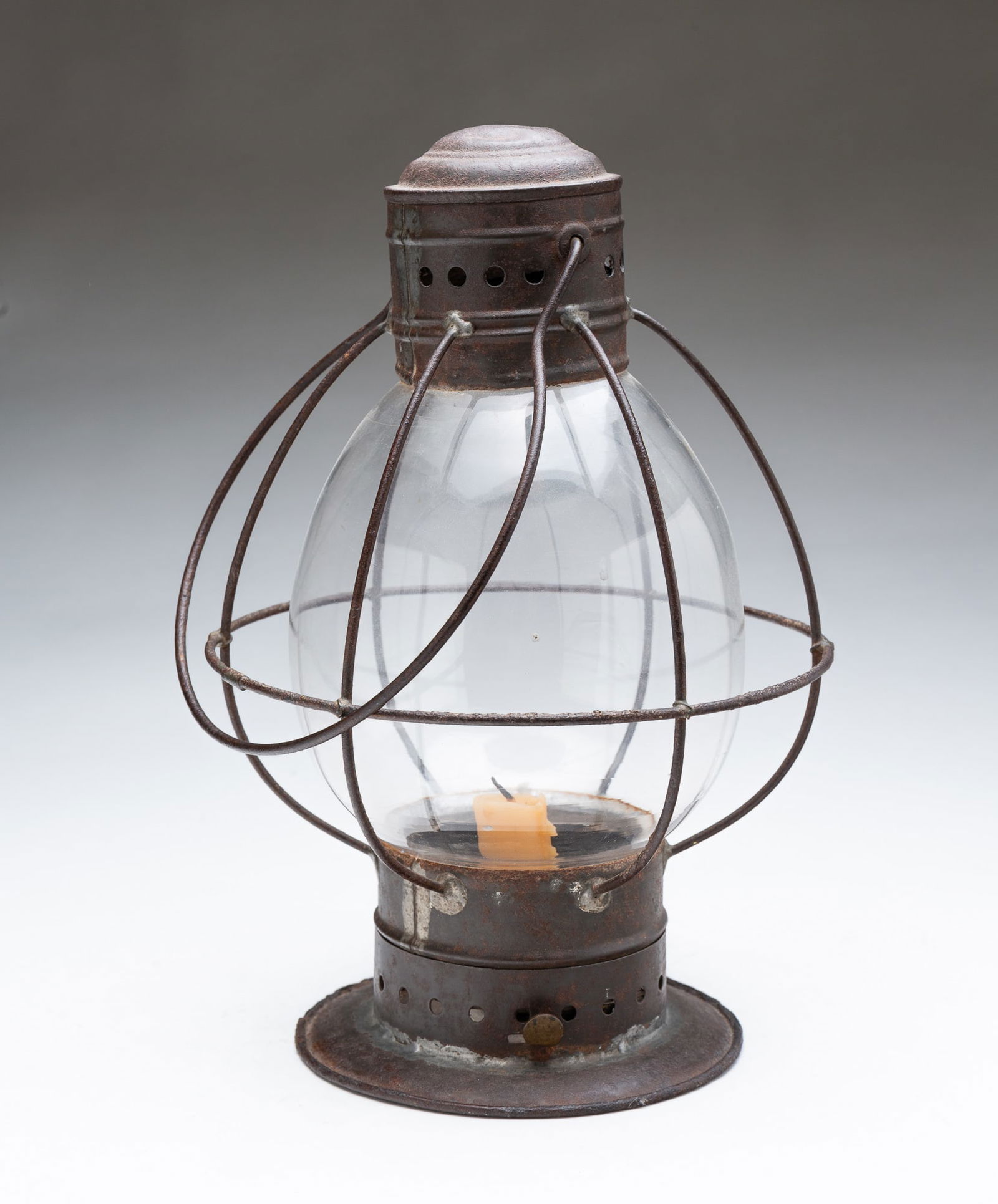 AMERICAN TIN AND WIRE CANDLE LANTERN. 11.5"h. plus handle. 7"dia. (1 of 4)