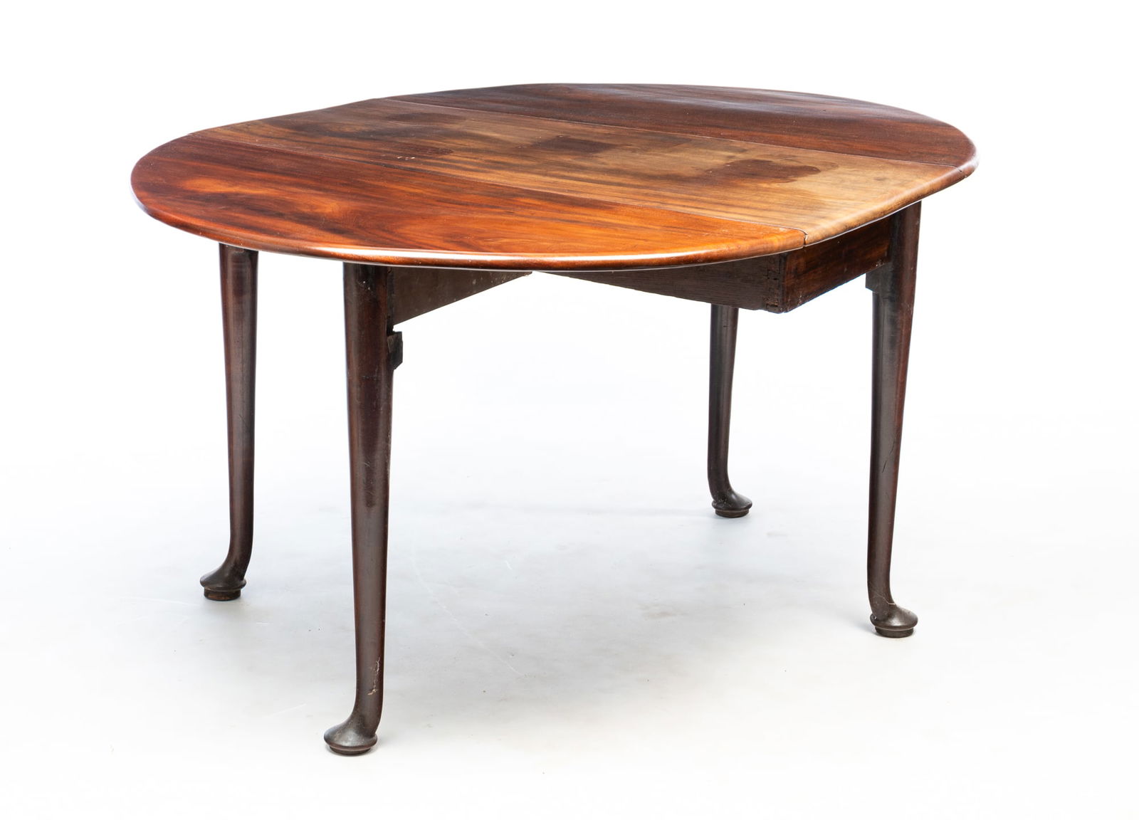 GEORGE II MAHOGANY DROP-LEAF TABLE. - 2