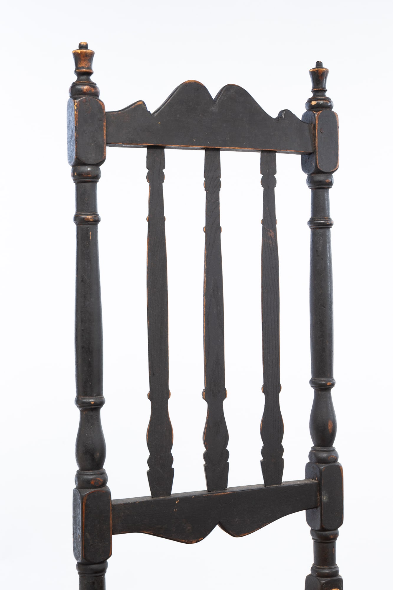 TWO AMERICAN EBONIZED SIDE CHAIRS. - 3