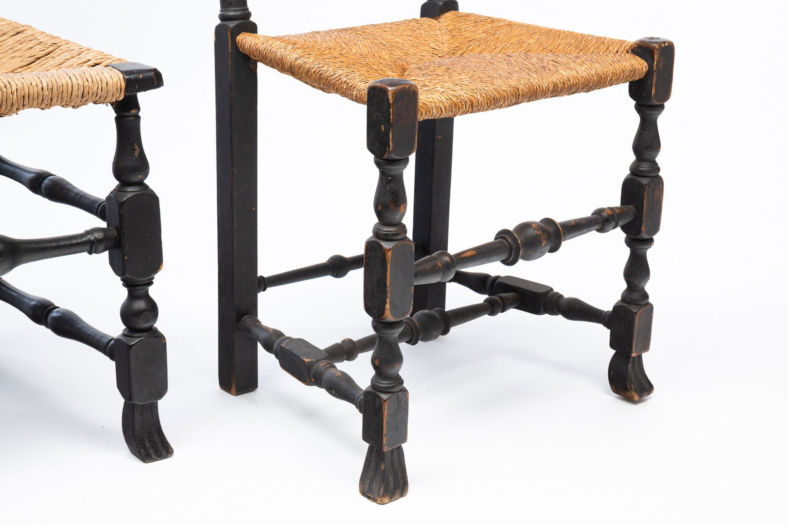 TWO AMERICAN EBONIZED SIDE CHAIRS. - 4