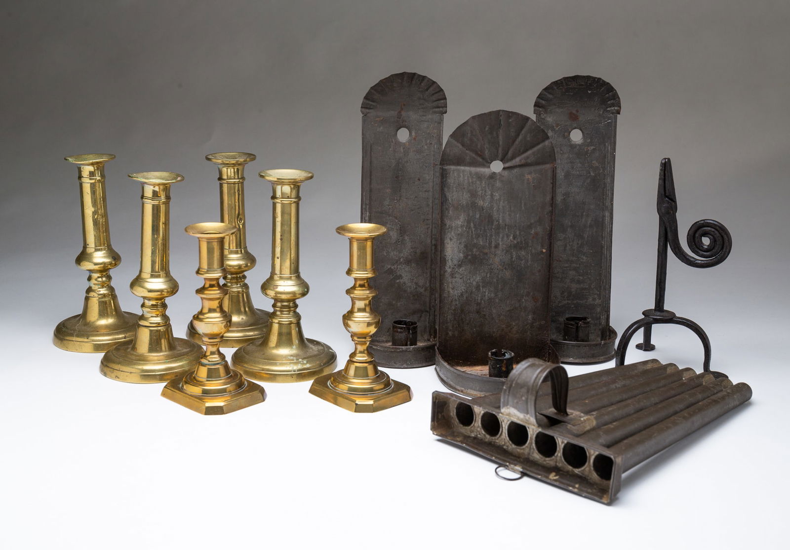 COLLECTION OF BRASS, IRON, AND TIN LIGHTING. Largest, 11"h. (1 of 6)
