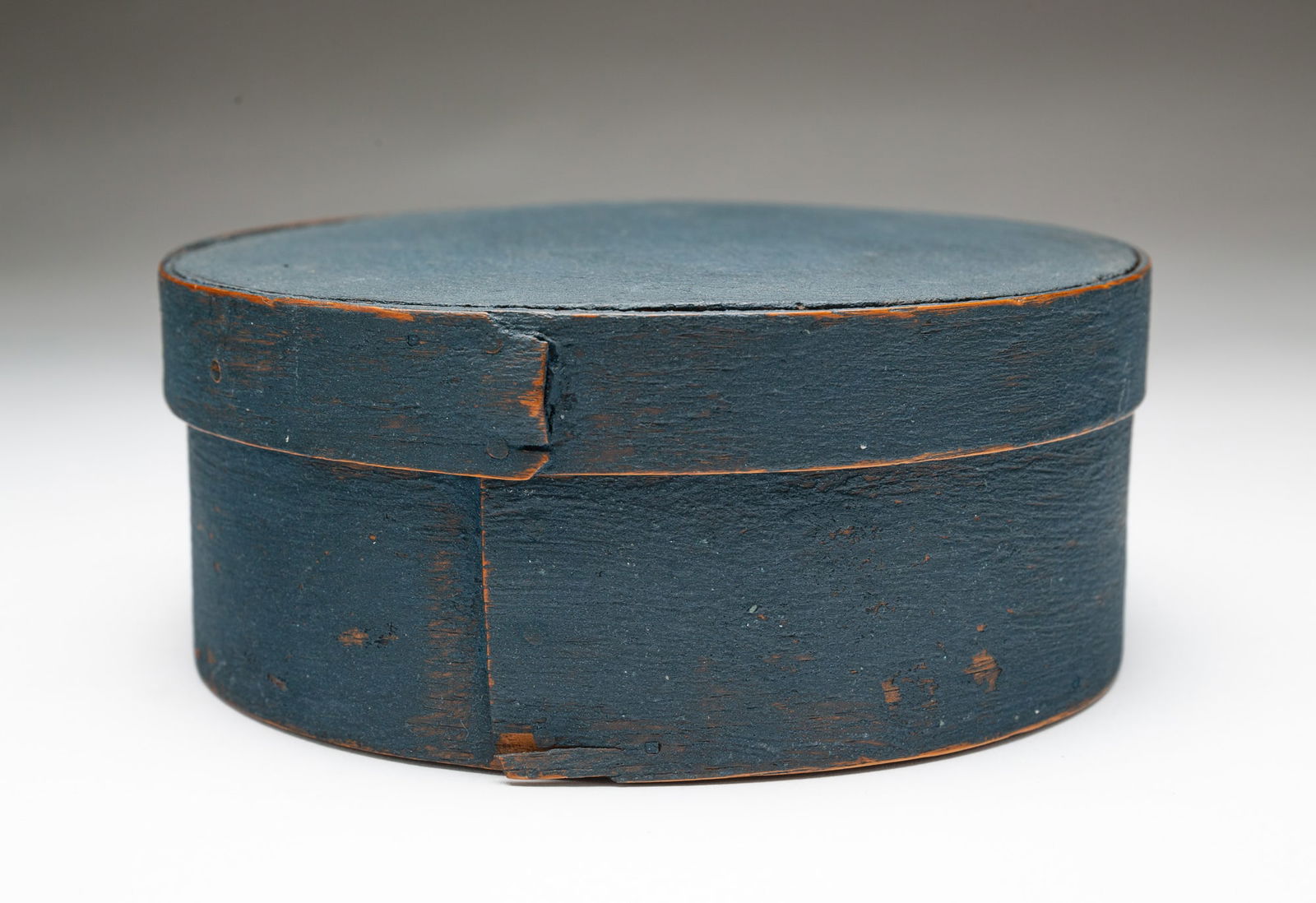 AMERICAN BLUE-PAINTED BENTWOOD PANTRY BOX. 2.5"h. 6.5"d. (1 of 3)
