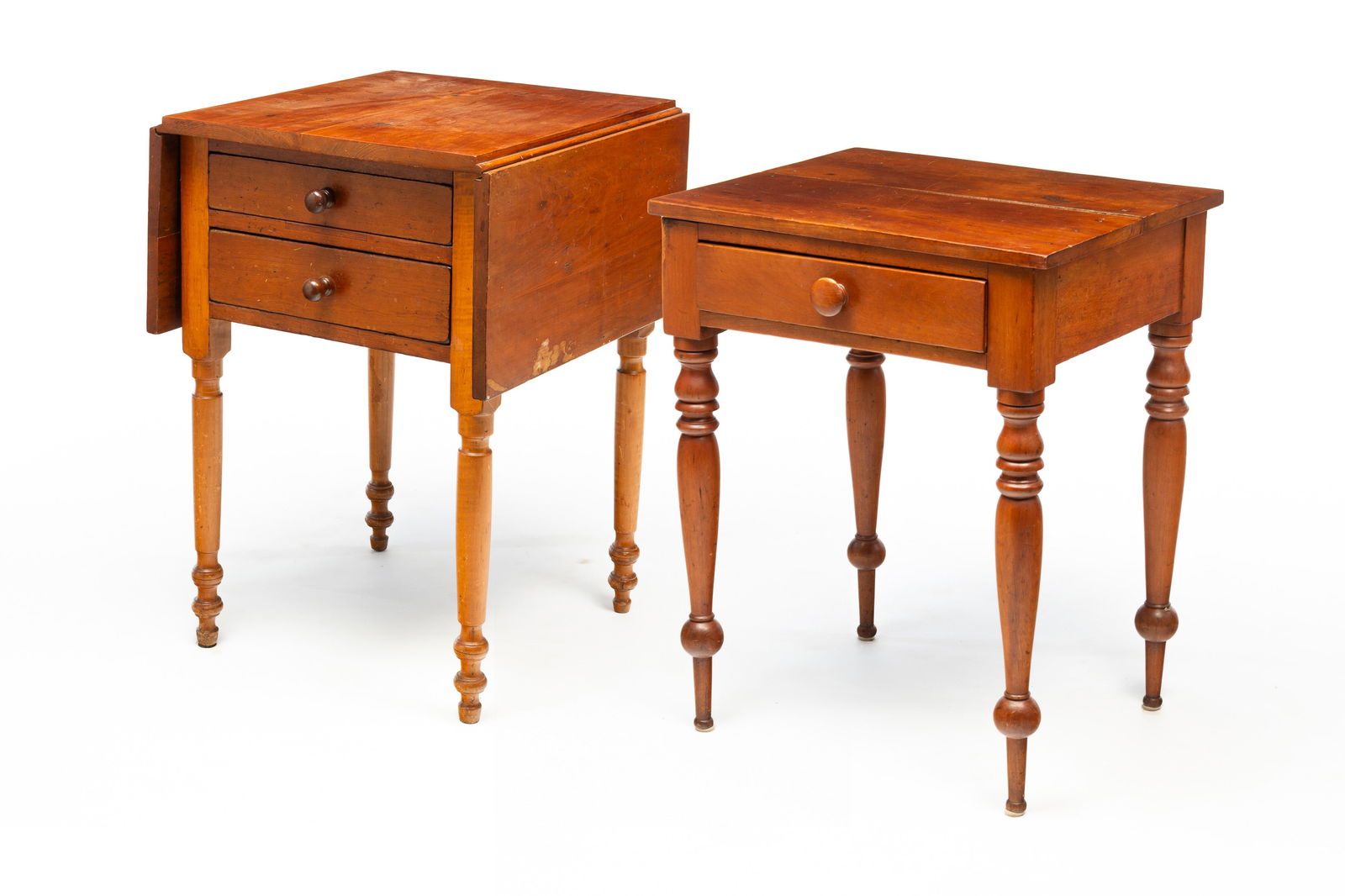 AMERICAN SHERATON TIGER MAPLE AND CHERRY DROP-LEAF STAND AND AN AMERICAN SHERATON ONE-DRAWER STAND. (1 of 12)