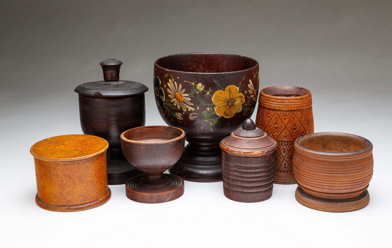 SEVEN AMERICAN TREENWARE ITEMS. Largest, 6"h. 5.5"d. (1 of 6)