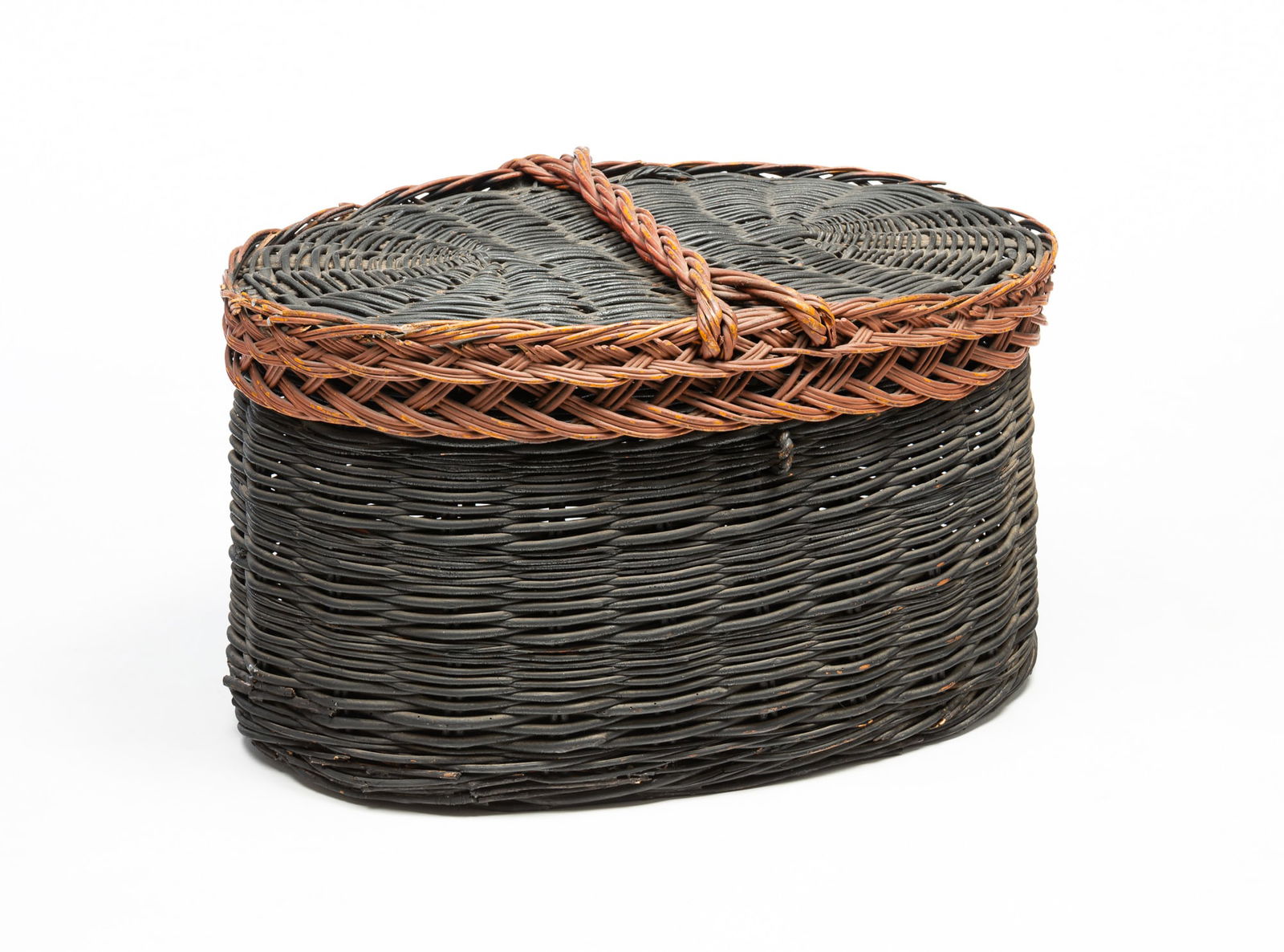 LARGE AMISH PAINTED AND LIDDED BASKET 15"h. 28"w. 18"d. (1 of 5)