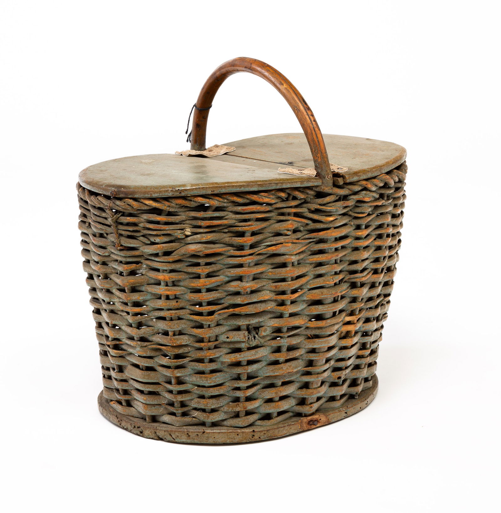 AMERICAN WOVEN BASKET WITH HINGED LID. (1 of 5)