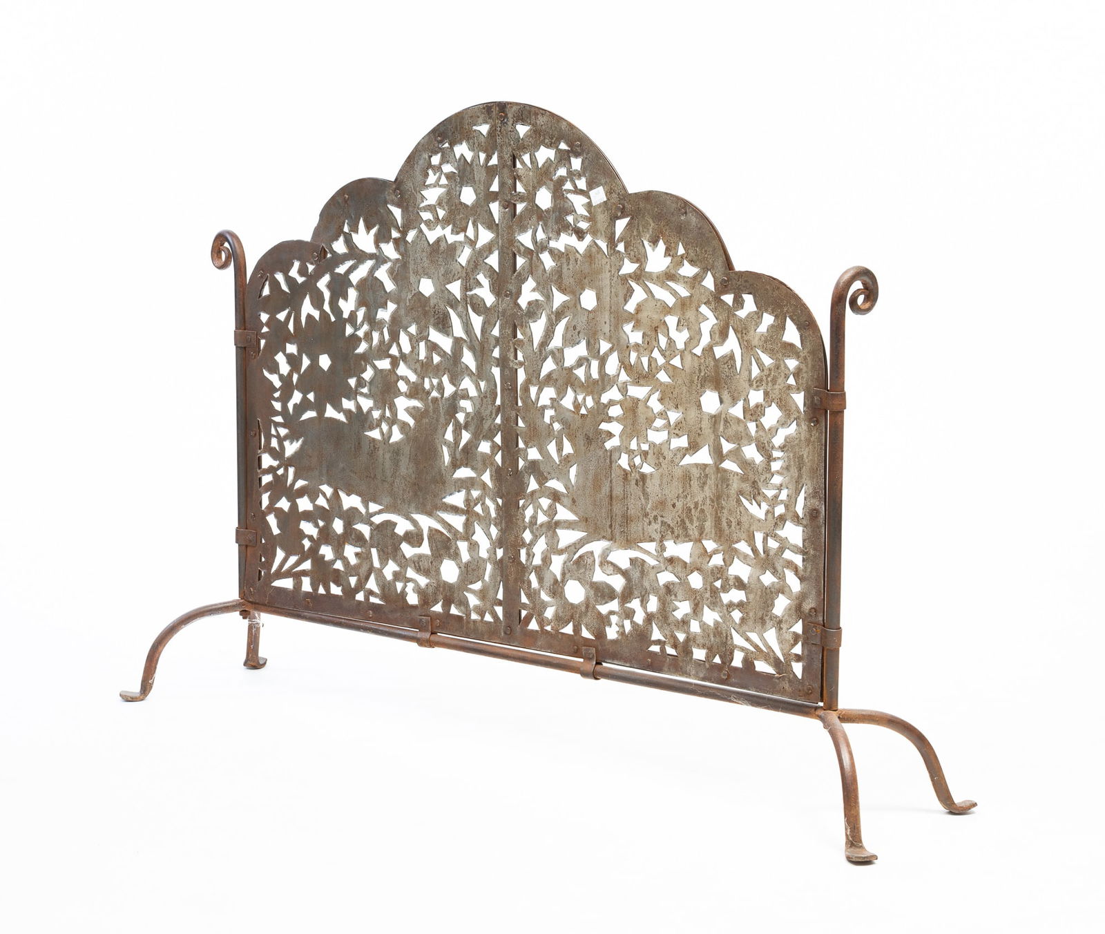 AMERICAN WROUGHT IRON AND SHEET METAL FIREPLACE SCREEN. 29"h. 42.5"w. 10"d. (1 of 4)