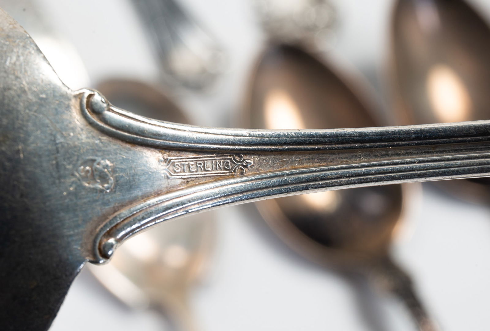 ASSORTED STERLING SILVER FLATWARE. Overall, 9"w. - 5