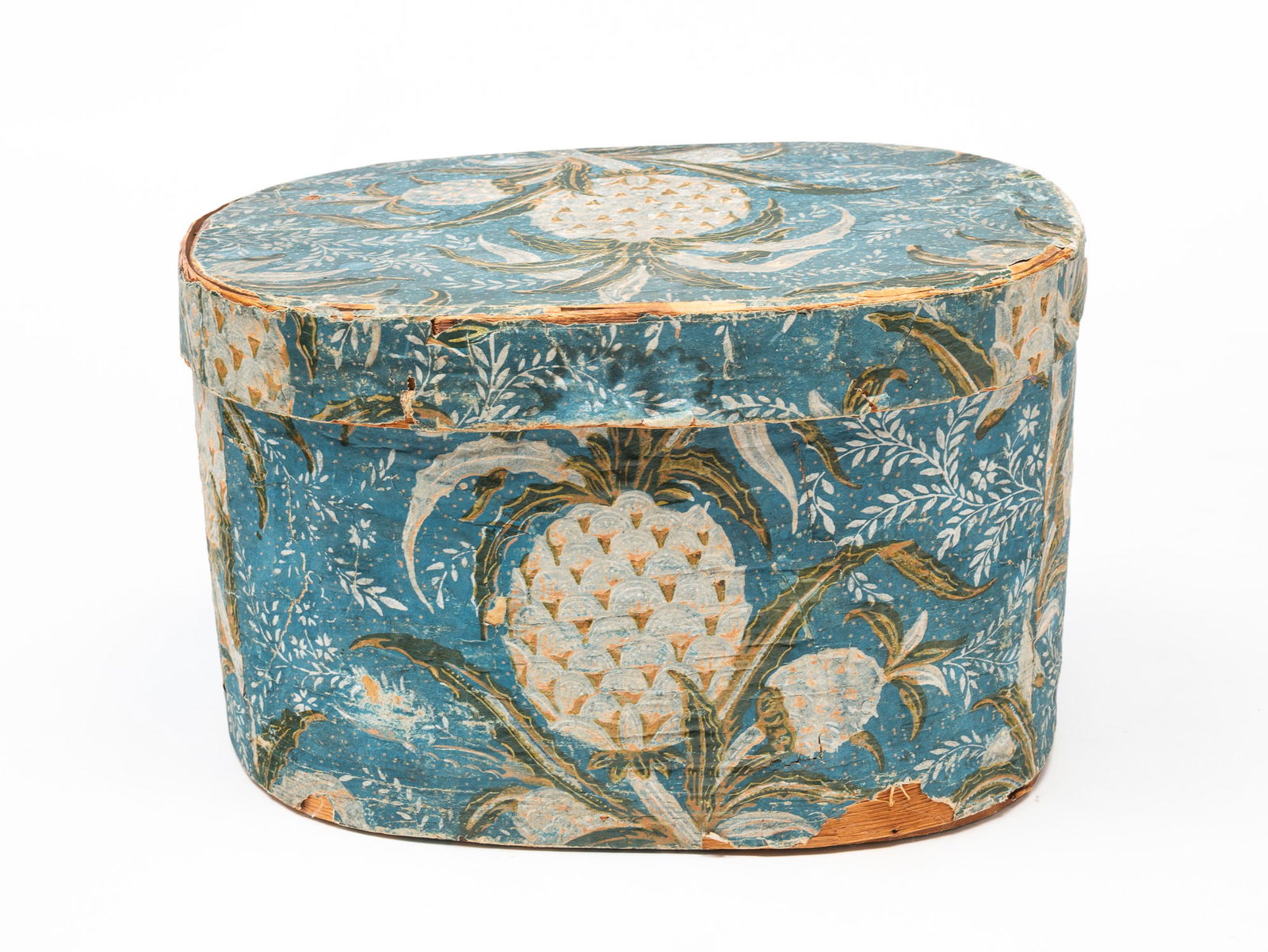 LARGE LABELED HANNAH DAVIS (JAFFREY, NEW HAMPSHIRE, 1784-1863) WALLPAPER BAND BOX. 12"h. 18.75"w. (1 of 4)