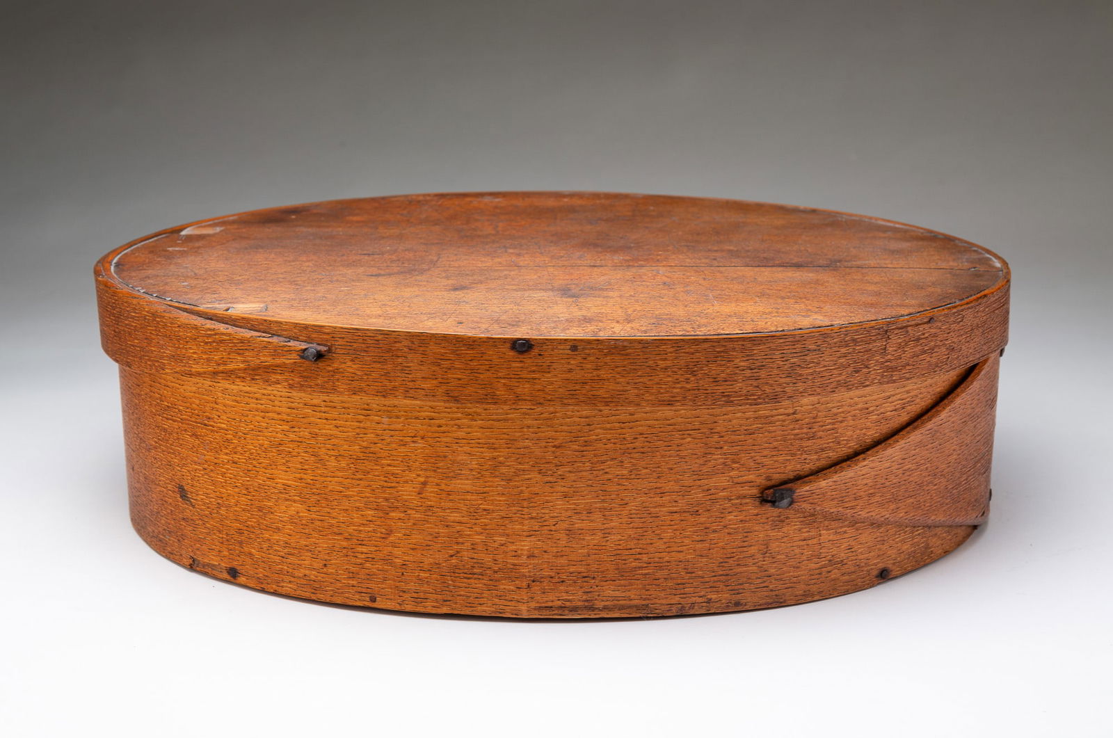LARGE SHAKER HICKORY AND PINE OVAL STORAGE BOX. 5"h. 13.5"w. 17"d. (1 of 4)