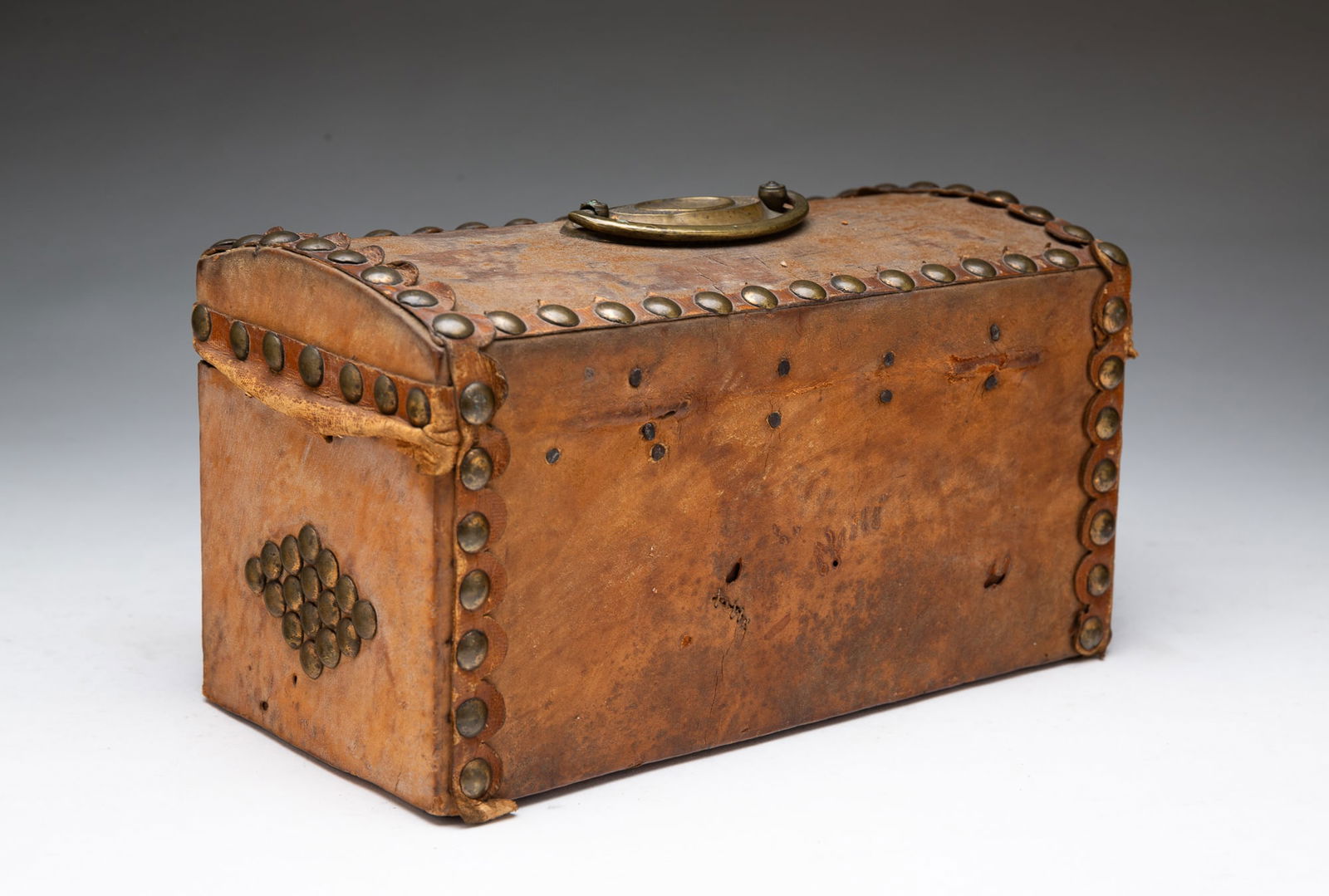 AMERICAN HIDE-COVERED DOME TOP DOCUMENT BOX. - 4