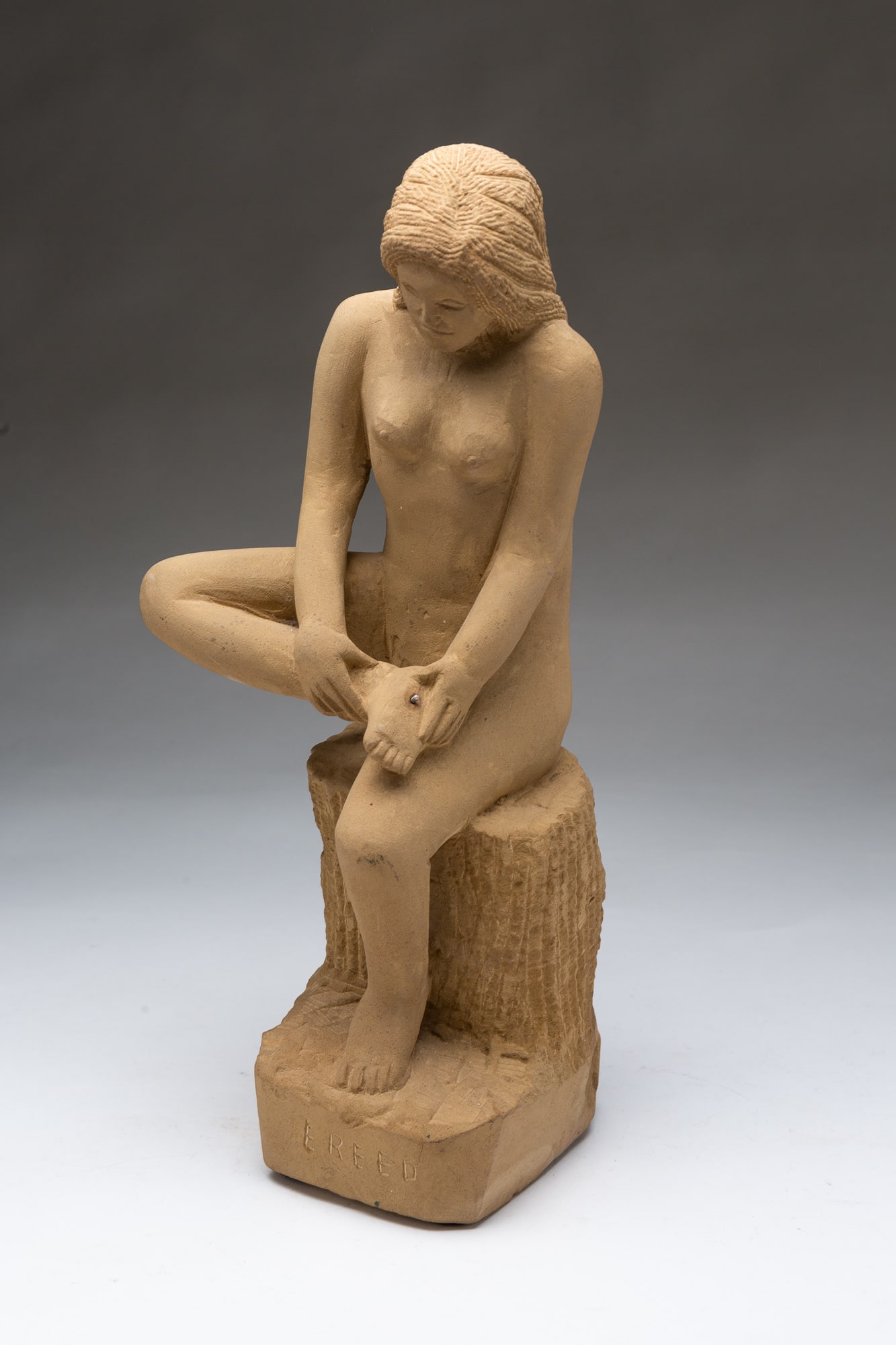 ERNEST "POPEYE" REED (OHIO, 1919-1985) FOLK ART CARVED STONE DIMINUTIVE SCULPTURE OF VENUS. (1 of 6)