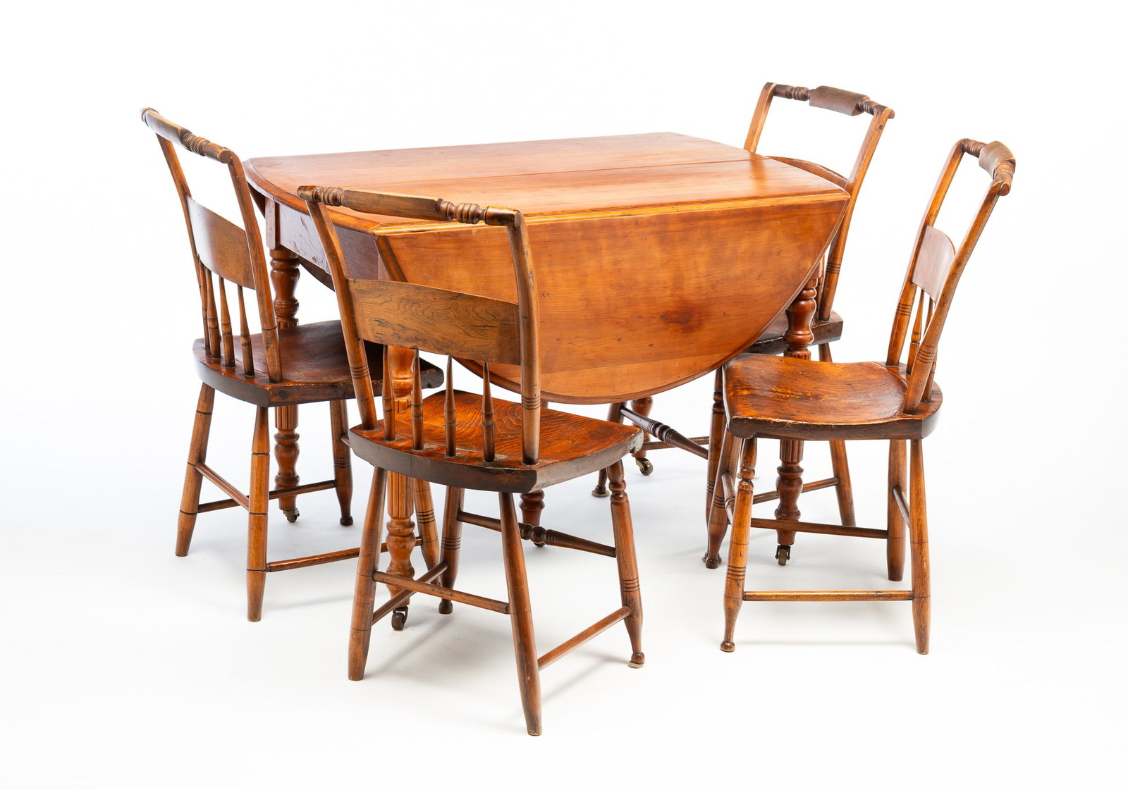 AMERICAN CHERRY DROP-LEAF EXTENDING DINING TABLE AND FOUR SHERATON SIDE CHAIRS. (1 of 8)