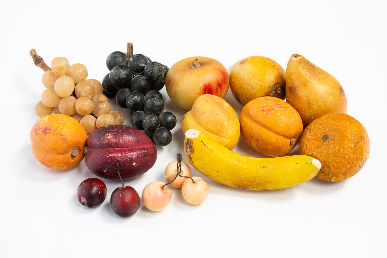 THIRTEEN PIECES OF STONE FRUIT. (1 of 3)