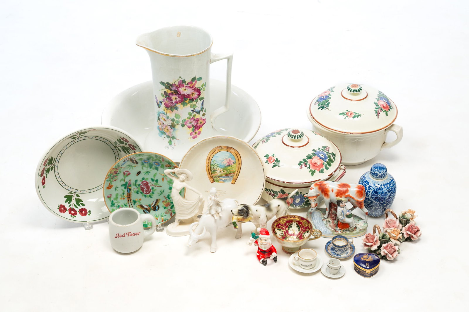 ECLECTIC GROUP OF GLAZED CERAMICS. (1 of 7)