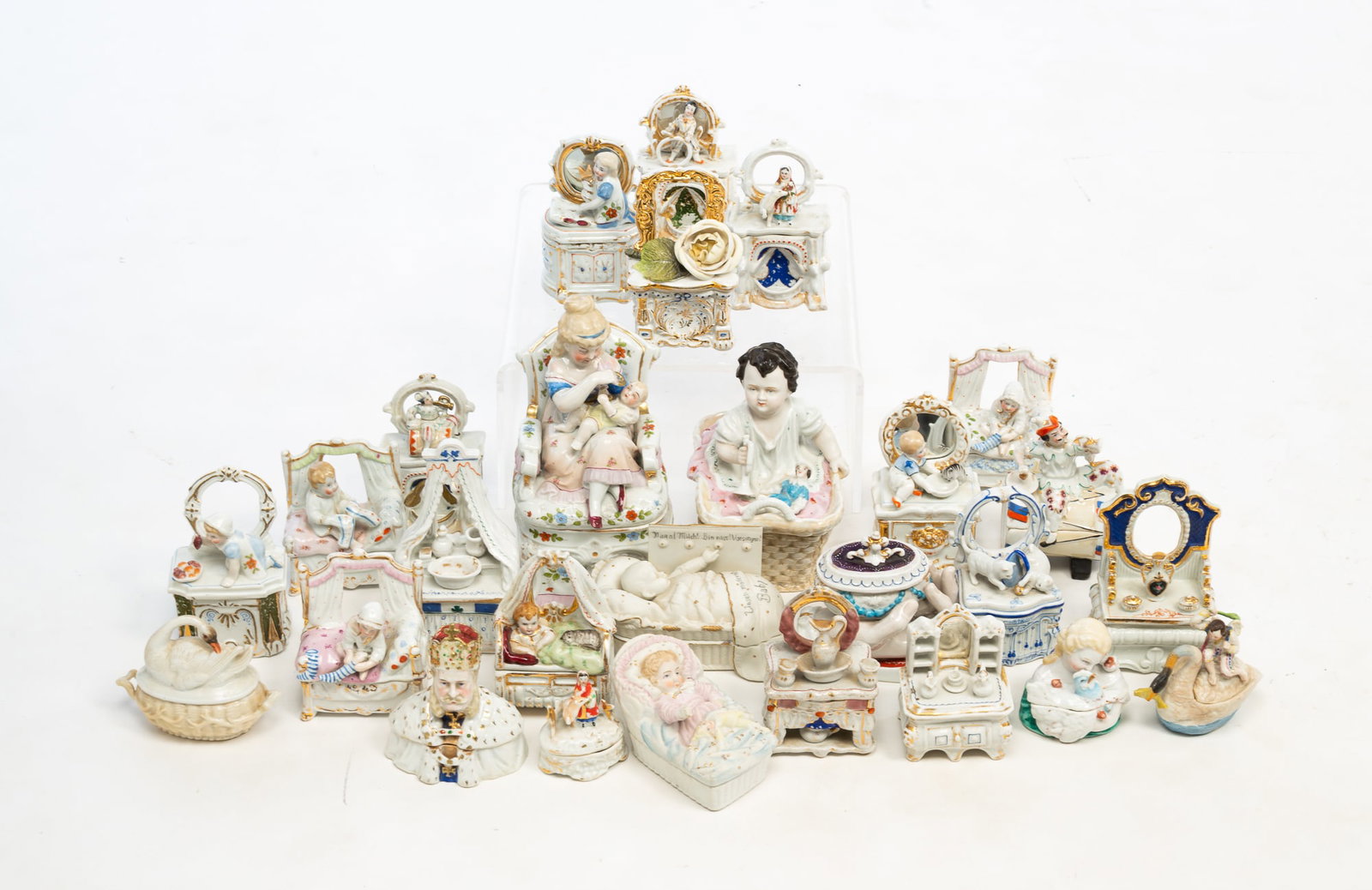 COLLECTION OF GERMAN FAIRING BOXES. (1 of 11)