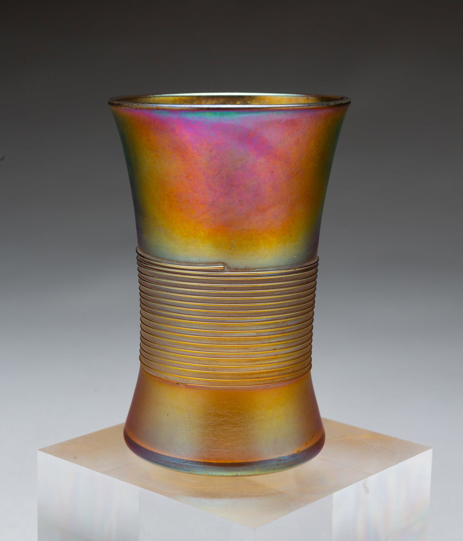 TIFFANY FAVRILE THREADED ART GLASS TUMBLER/VASE. (1 of 4)