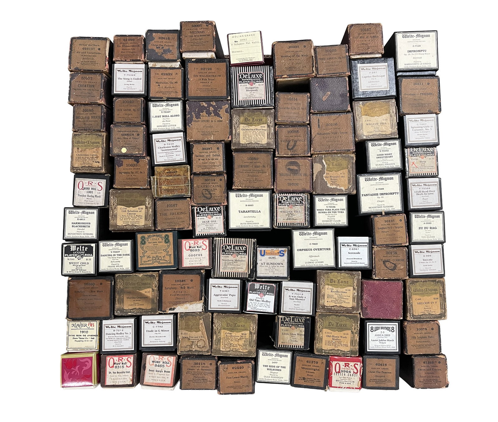 LARGE COLLECTION OF PIANO ROLLS. (1 of 6)