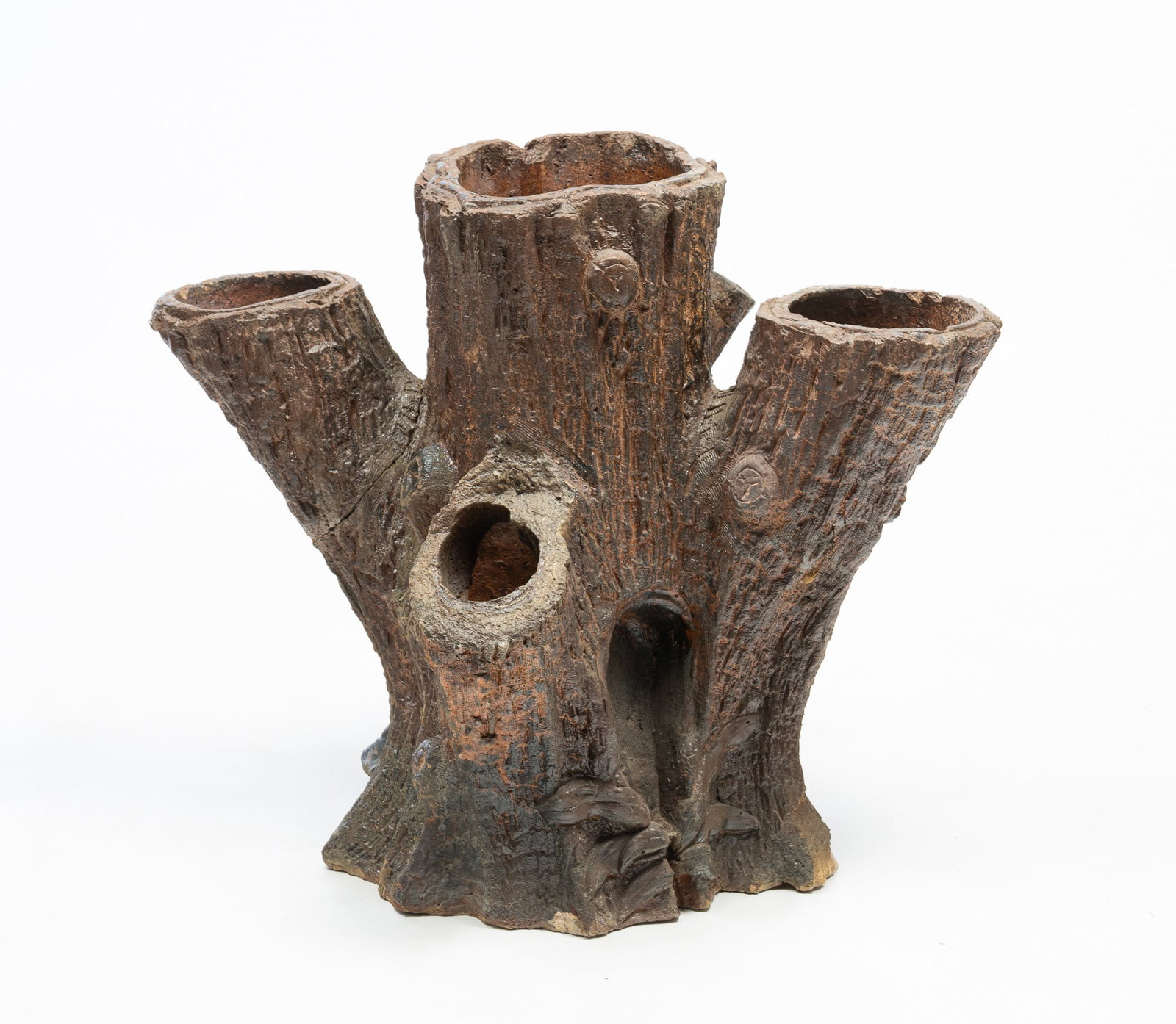 OHIO SEWER TILE TREE TRUNK PLANTER. (1 of 4)