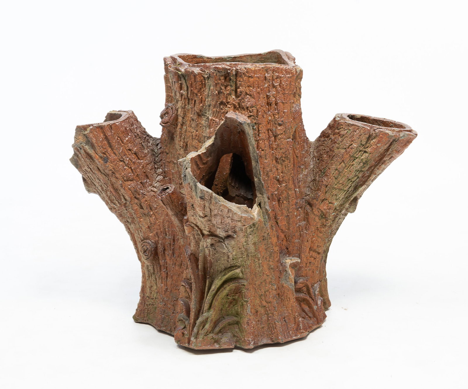 OHIO SEWER TILE TREE TRUNK PLANTER. (1 of 5)