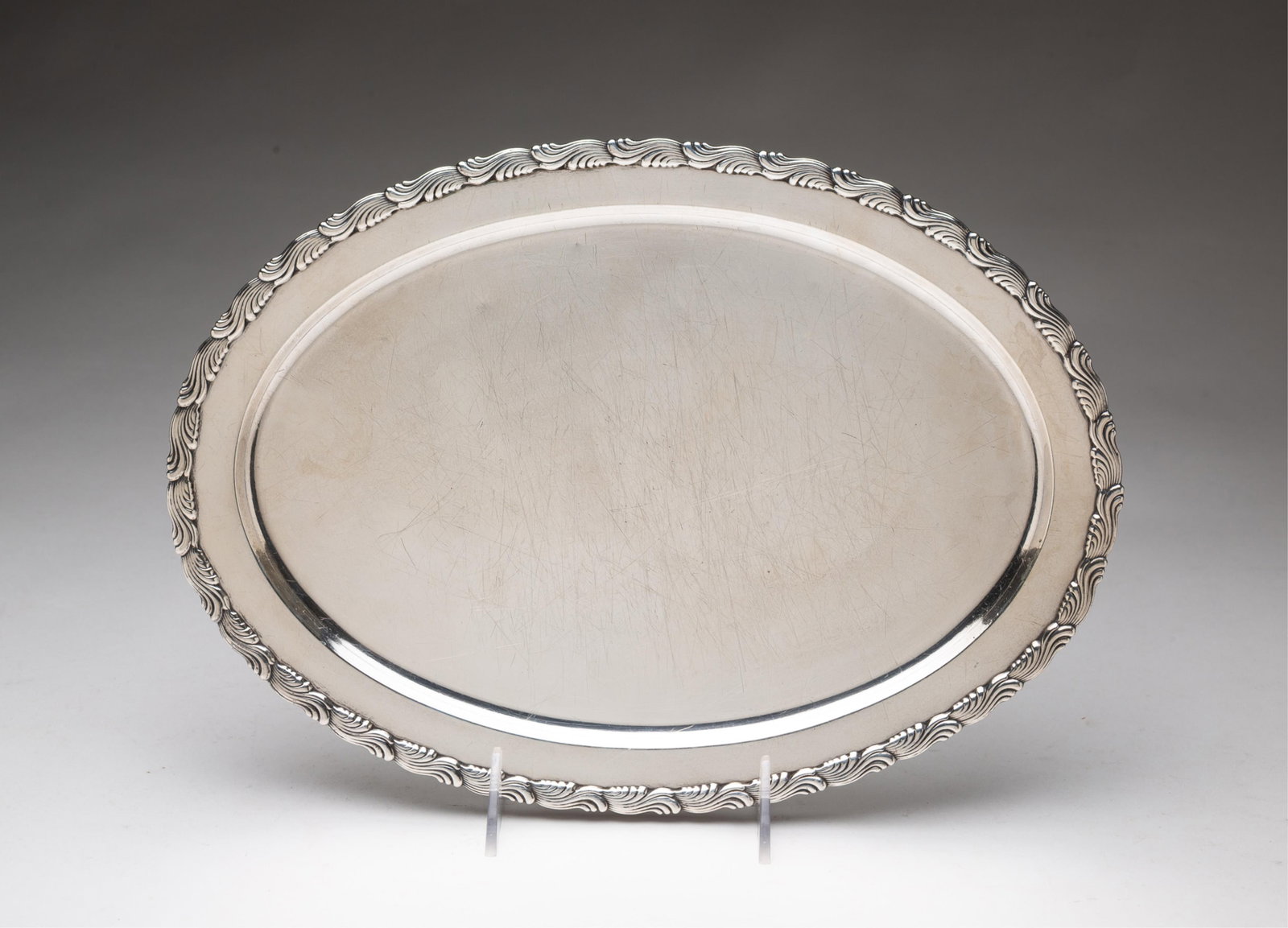 TIFFANY & CO. STERLING SILVER OVAL TRAY. (1 of 5)