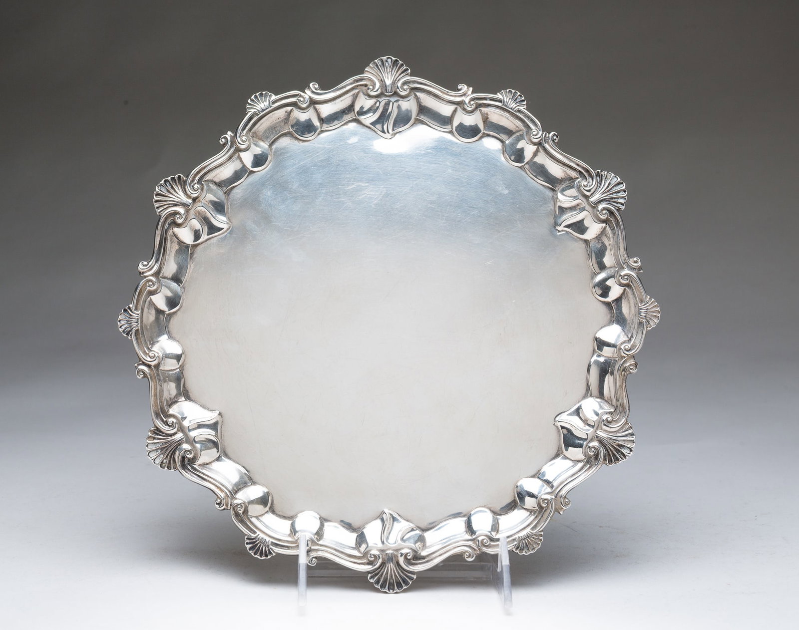 LONDON STERLING SILVER FOOTED TRAY. (1 of 4)