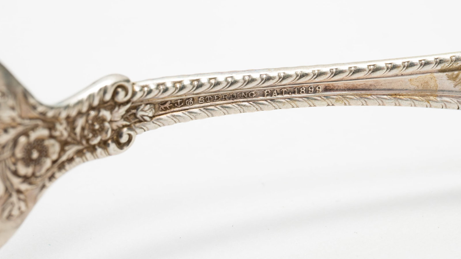 TWENTY-TWO GORHAM STERLING SILVER FLATWARE ITEMS. - 5