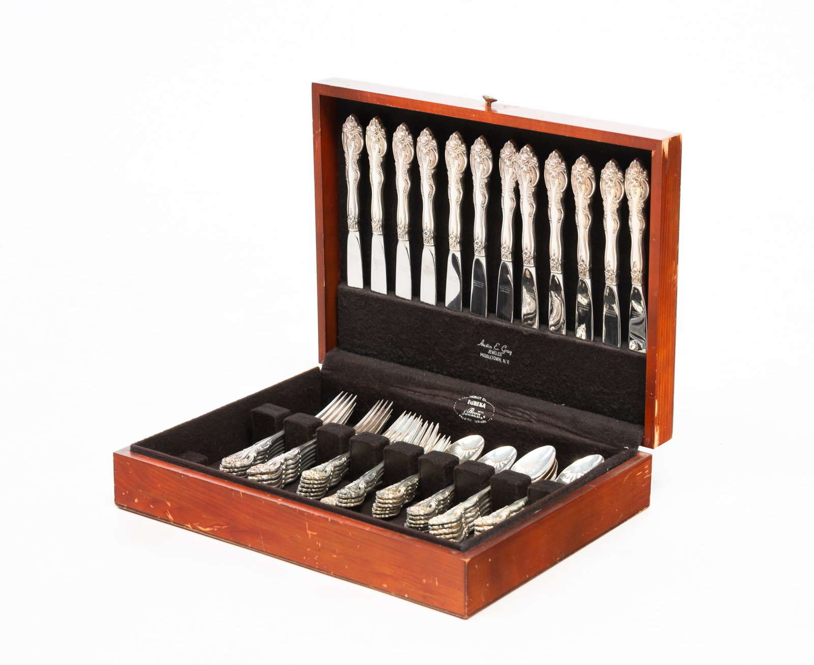 GORHAM "LA SCALA" STERLING SILVER FLATWARE SERVICE FOR TWELVE. (1 of 4)