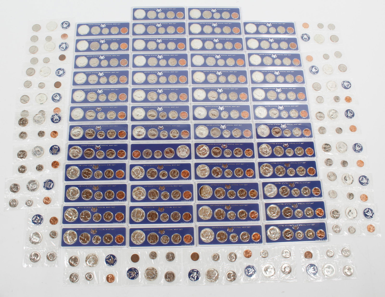 GROUP OF U.S. SPECIAL MINT COIN SETS FROM 1965 AND 1966. (1 of 4)