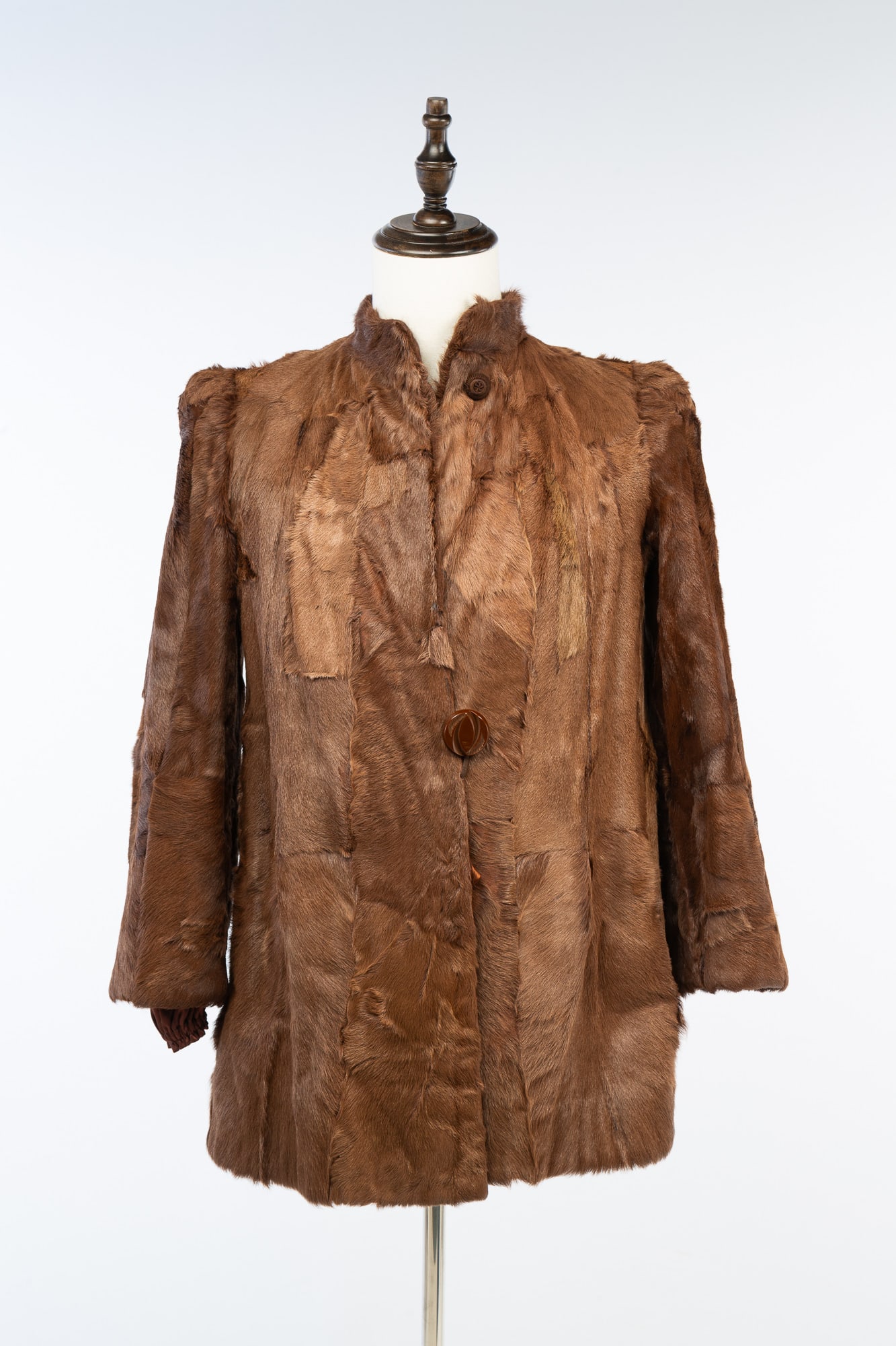 J. POLANSKY (MEMPHIS, TENNESSEE) WOMEN'S MINK JACKET. (1 of 6)