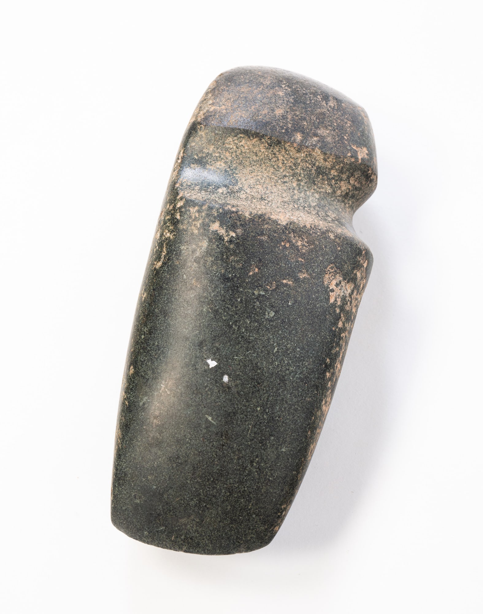 NATIVE AMERICAN GROOVED STONE AXE. - 2