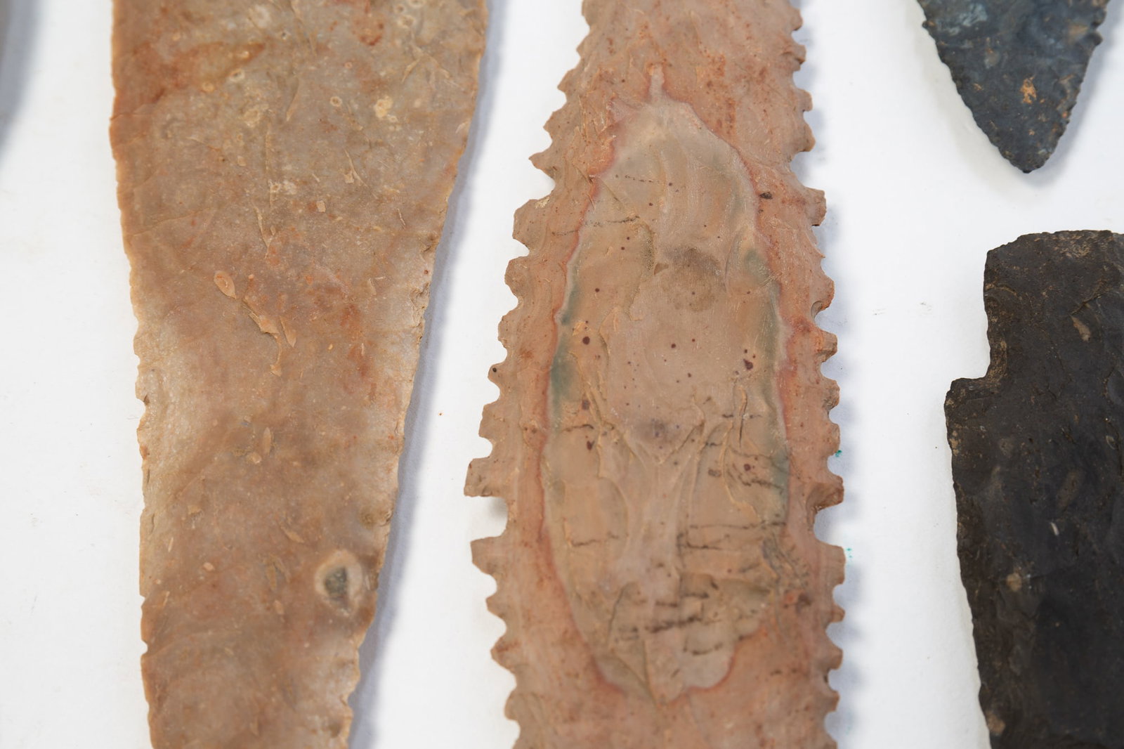 SIX NATIVE AMERICAN STONE POINTS. - 3