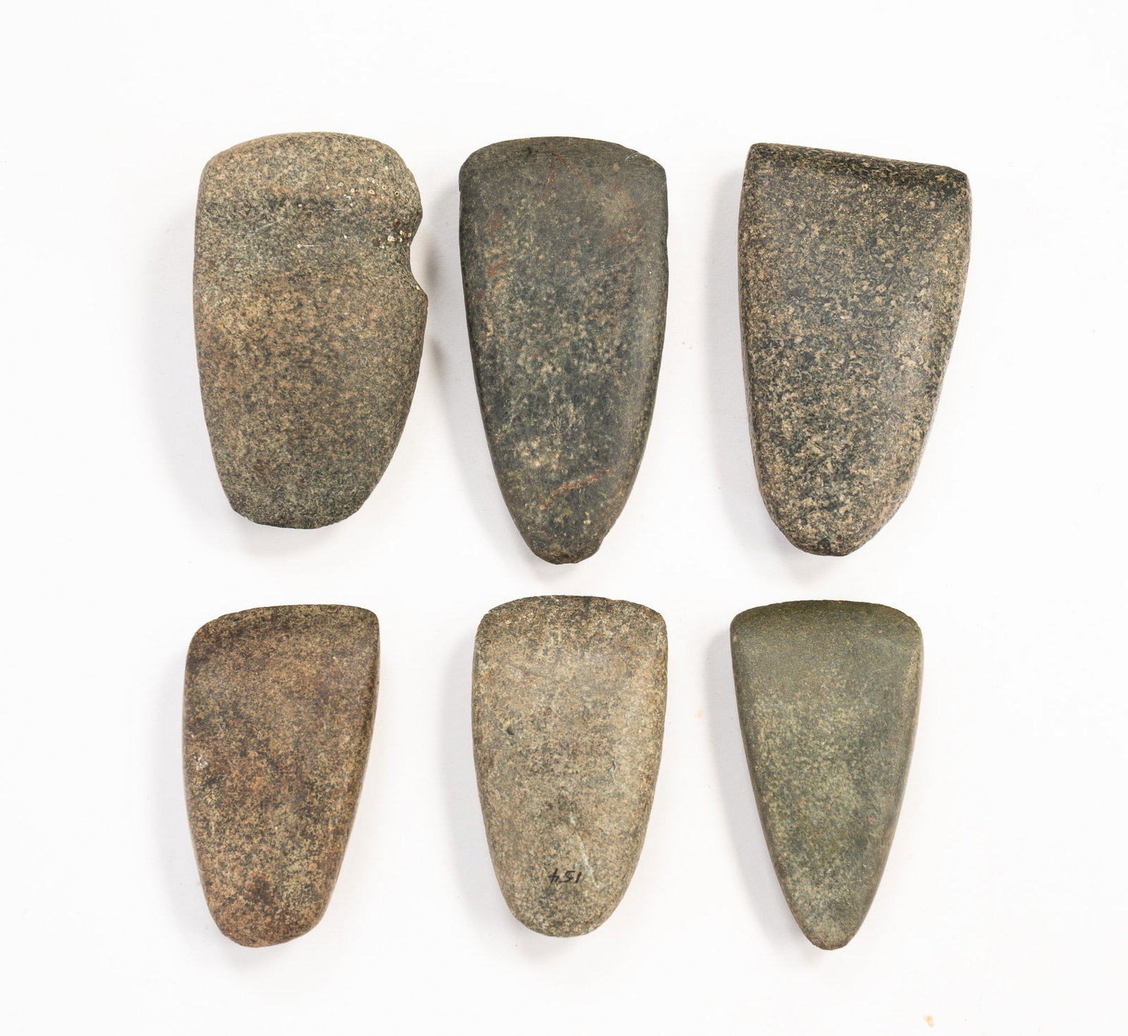 SIX NATIVE AMERICAN STONE ITEMS. (1 of 2)