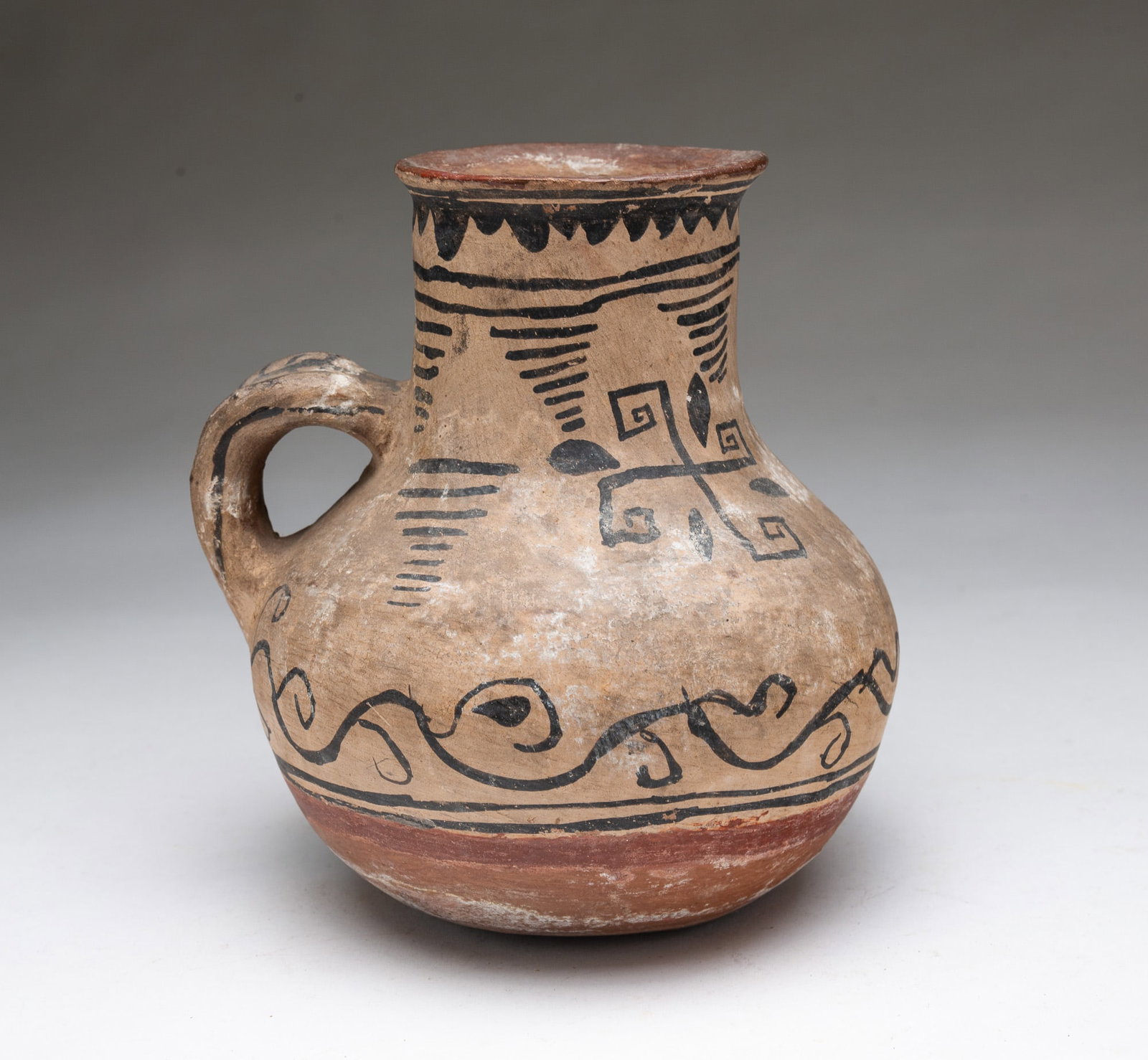 NATIVE AMERICAN PAINTED PUEBLO POTTERY JAR. (1 of 4)