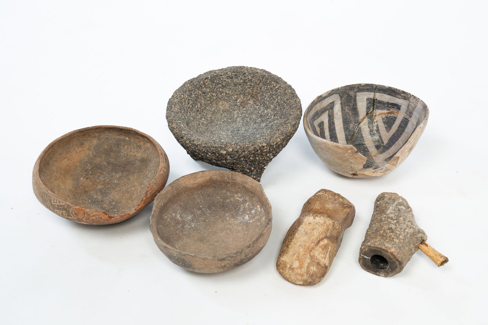 SIX NATIVE AMERICAN RELICS. (1 of 5)