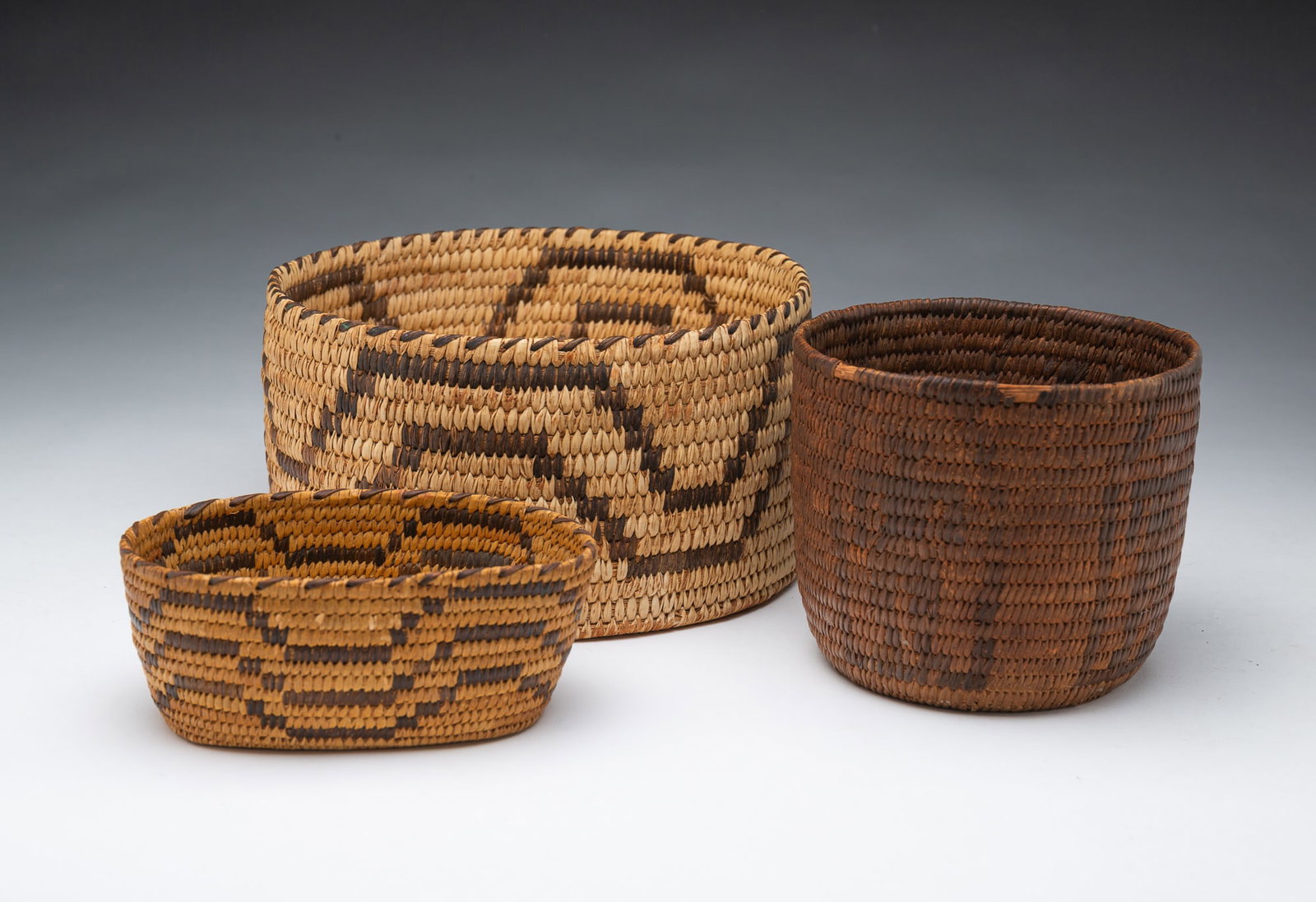 THREE NATIVE AMERICAN PAPAGO (TOHONO O'ODHAM) BASKETS. (1 of 4)