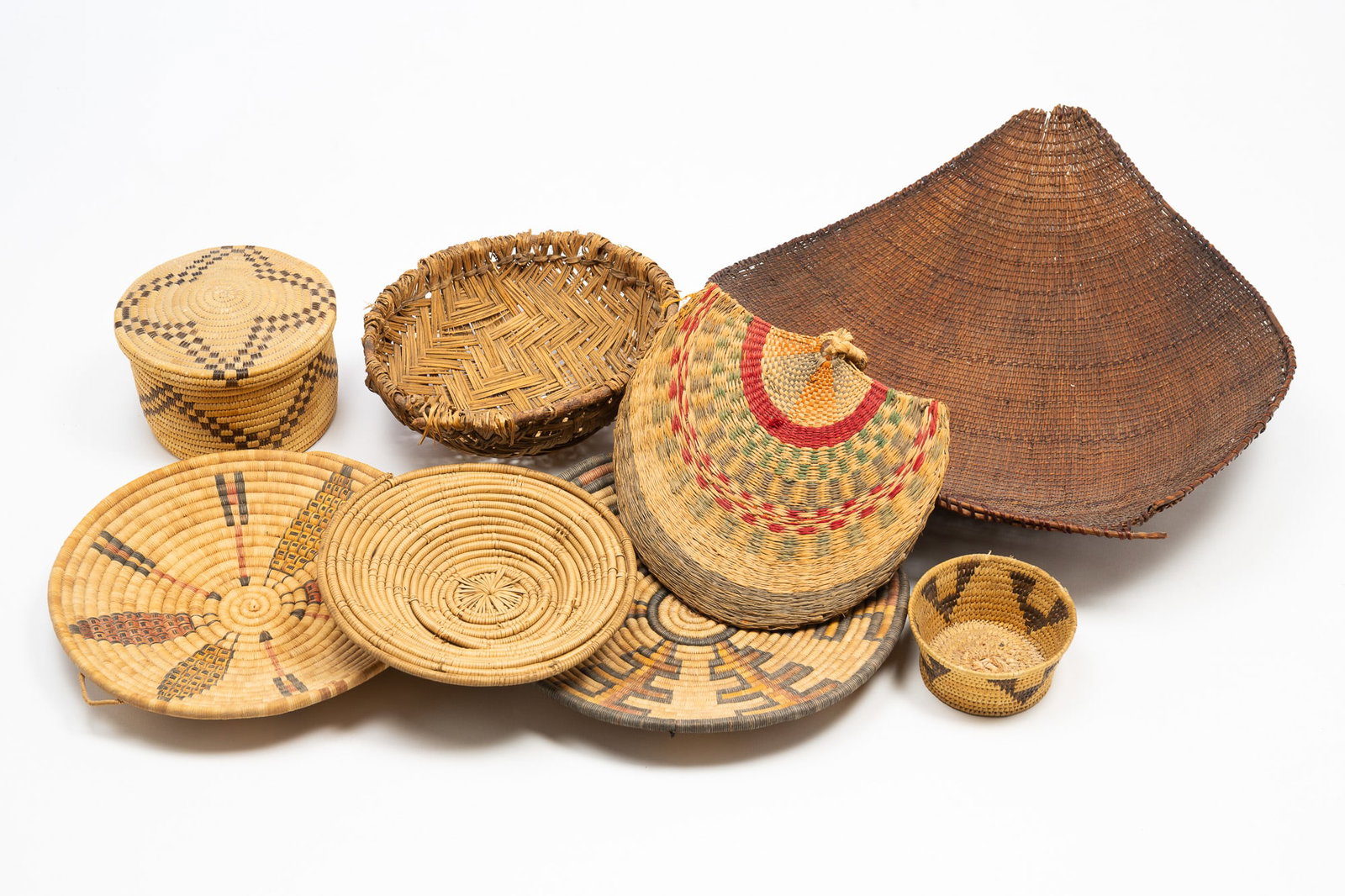 EIGHT NATIVE AMERICAN WOVEN ITEMS. (1 of 6)