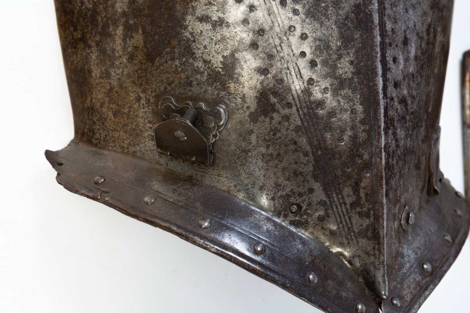 TWO ARMOR BREASTPLATES. - 3