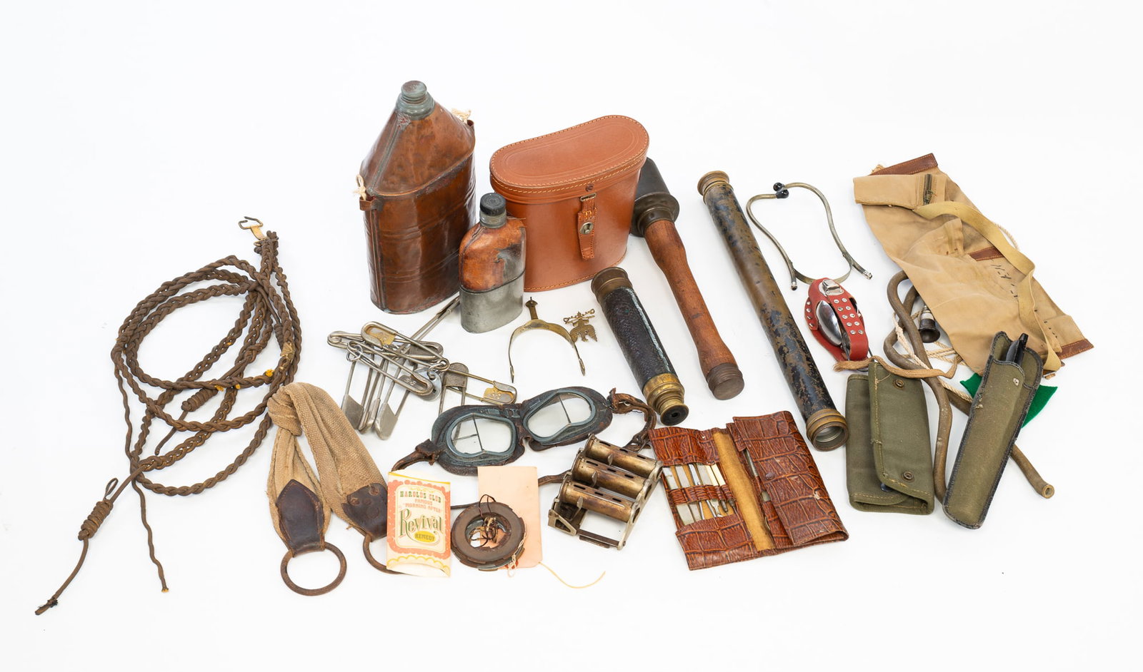 MILITARY MAN'S FIELD ACCESSORIES. (1 of 5)