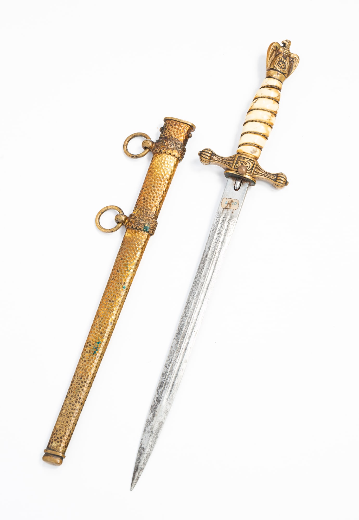 WWII GERMAN WKC NAVAL OFFICER DAGGER WITH HAMMERED BRASS SCABBARD. (1 of 5)