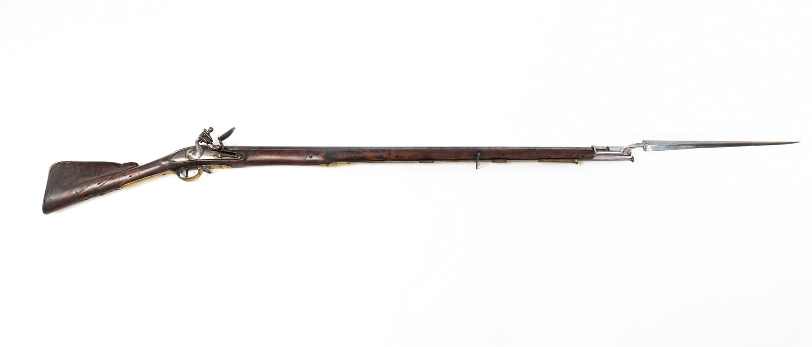 ENGLISH BROWN BESS MUSKET WITH BAYONET. (1 of 8)