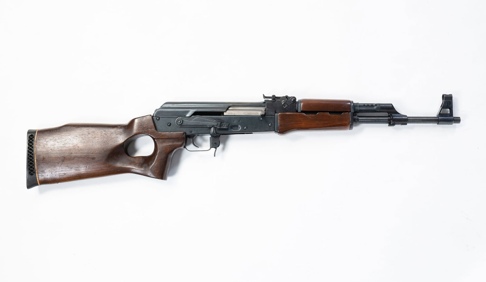 NORINCO MAK-90 7.62 SEMI-AUTOMATIC RIFLE. (1 of 8)