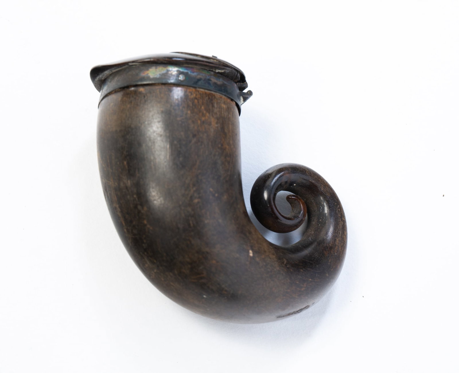 SCOTTISH RAM'S HORN SILVER-MOUNTED SNUFF MULL, SIGNED "JOSEPH WILSON". (1 of 4)